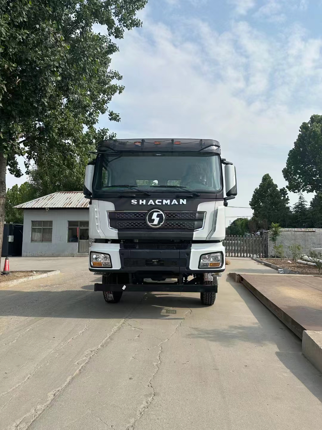 Εξαγωγή νέων αυτοκινήτων στο σπίτι σας Shaanxi Automobile Delonghi X3000-8X4 Εθνικό V, Steel Bridge, Χειροκίνητο κιβώτιο, μεγάλο κουτί μπορεί να προσαρμοστεί, το πιο 🔥 μοντέλο στην Κεντρική Ασία και τη Ρωσία